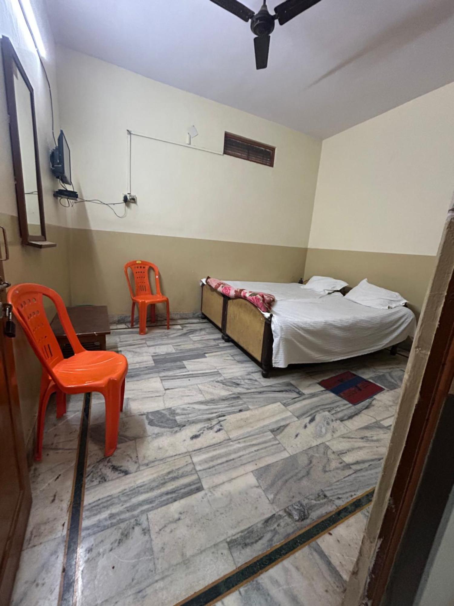 Satsang Lodge Varanasi Ngoại thất bức ảnh