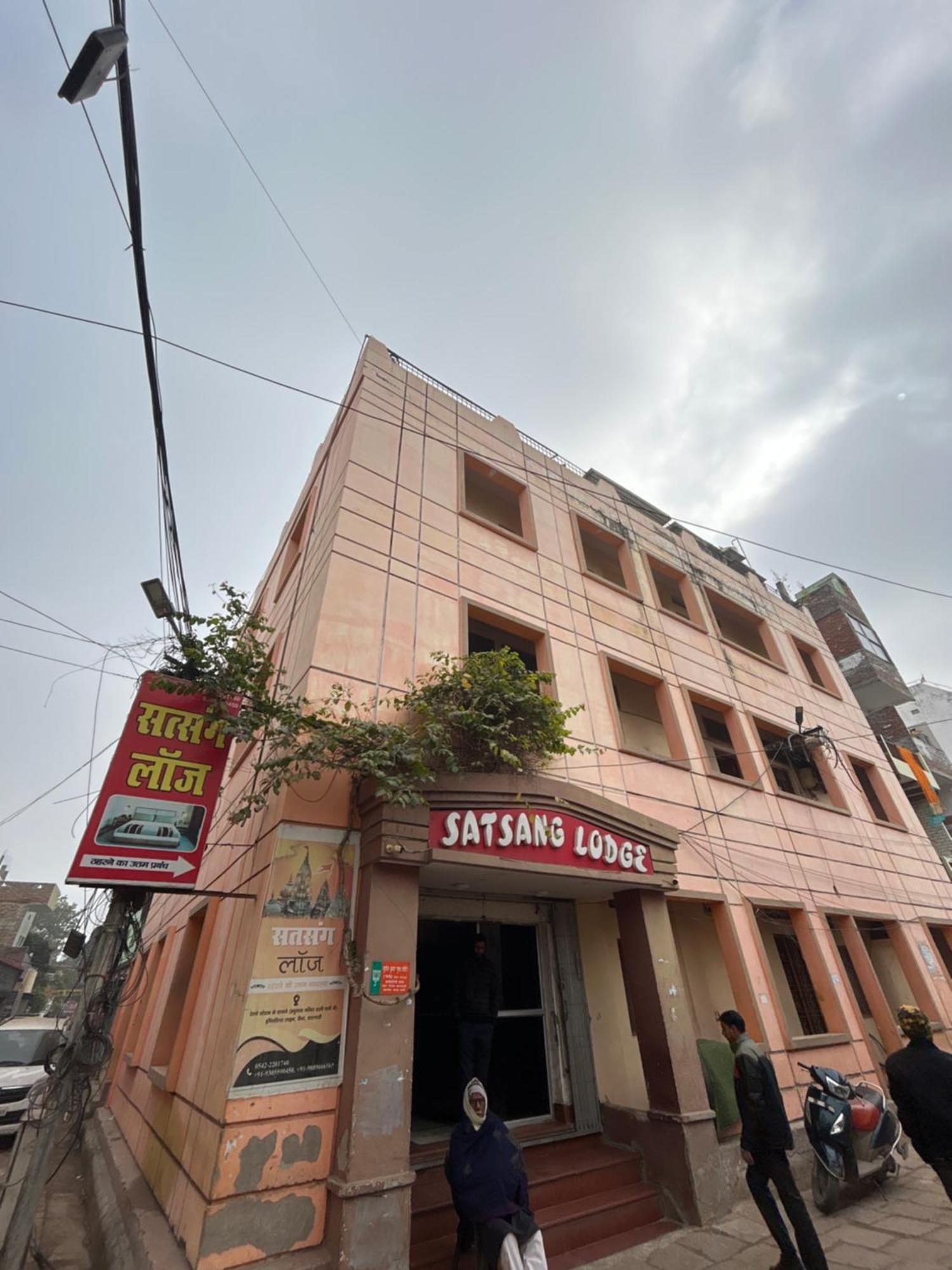 Satsang Lodge Varanasi Ngoại thất bức ảnh
