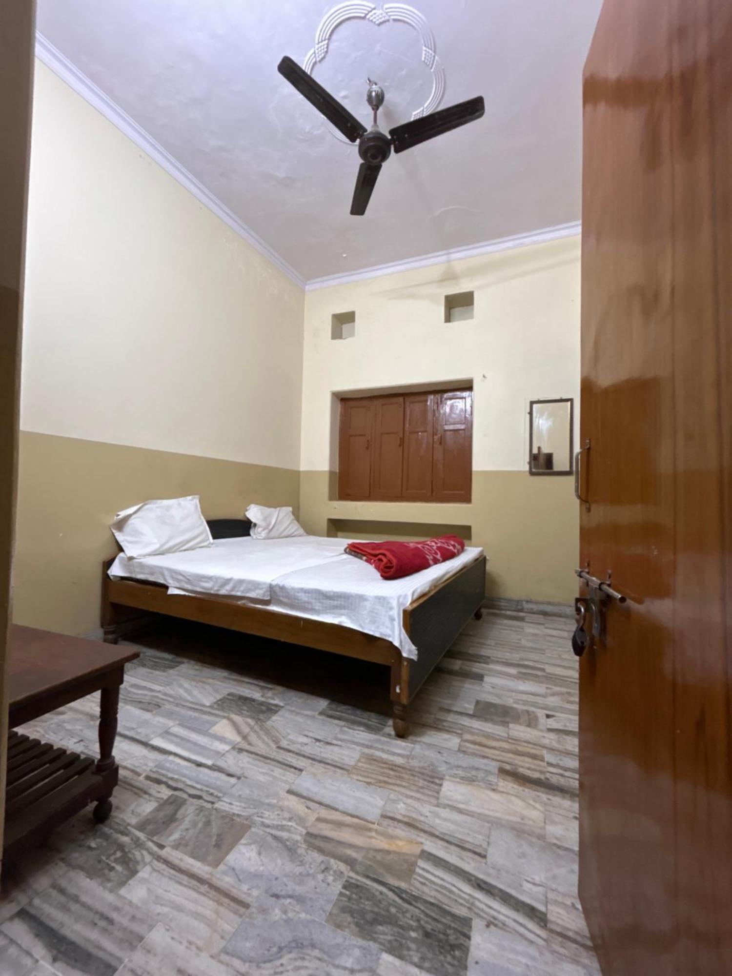 Satsang Lodge Varanasi Ngoại thất bức ảnh